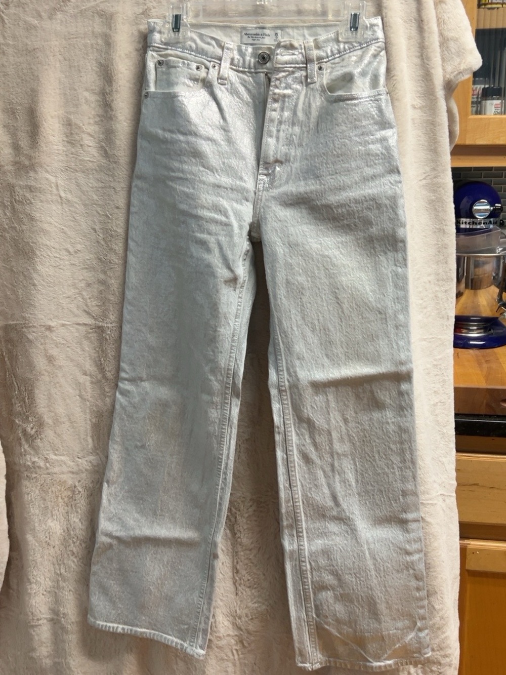 Abercrombie & Fitch 90s Relaxed High Rise Metallic Silver Jeans 25